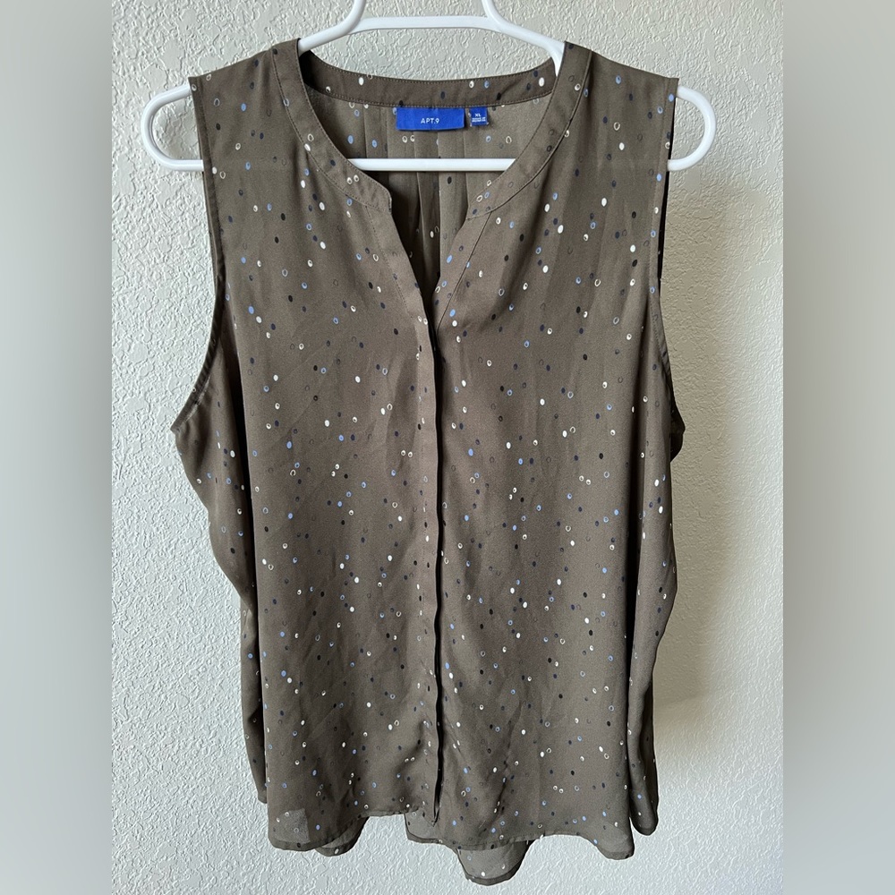 Olive Green Sleeveless Work Blouse - Picture 3 of 3